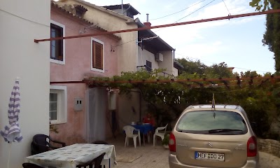 Photos of Apartment Kata 1