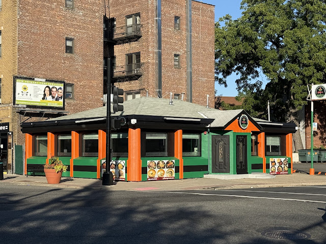 Grill and Greens by null