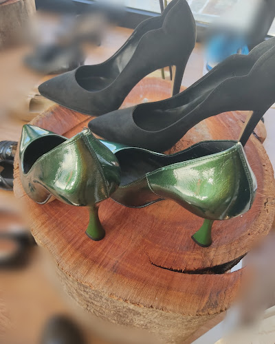 Opinii despre Poliths Shoes Est.1964 în Κάρυστος - Κατάστημα υποδήματος