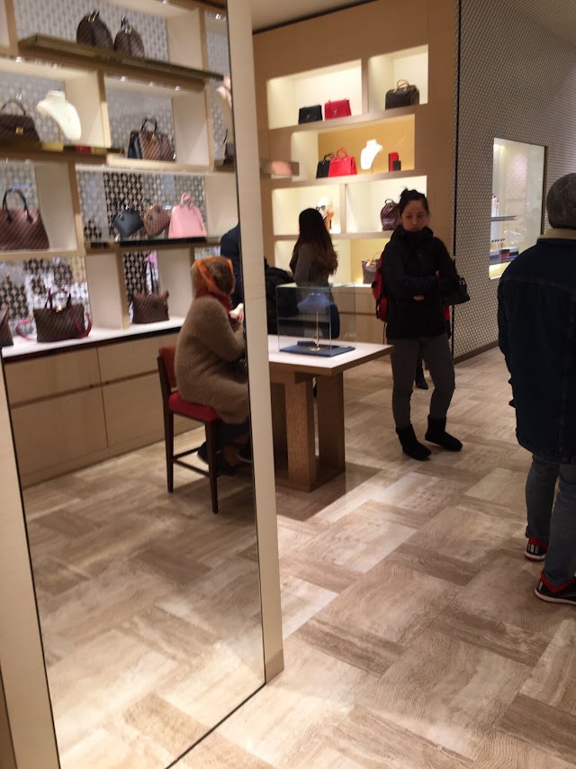 Louis Vuitton Amsterdam Bijenkorf