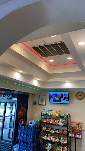 Andre's Pizza by null