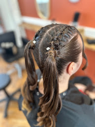 Photo n°1 de L’hair de la py à Sommepy-Tahure (Salon de coiffure)