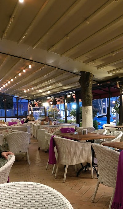 Photos of Tesaduf Cafe