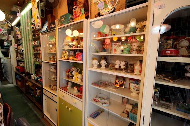東京レトロa.m.a.store (Tokyo Retro)