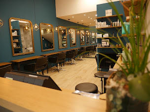 Photo n°2 de L'atelier de Frédérique Coiffeur Visagiste à Thann (Magasin de produits de beauté)