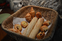 Les loups dans la bergerie à Banne