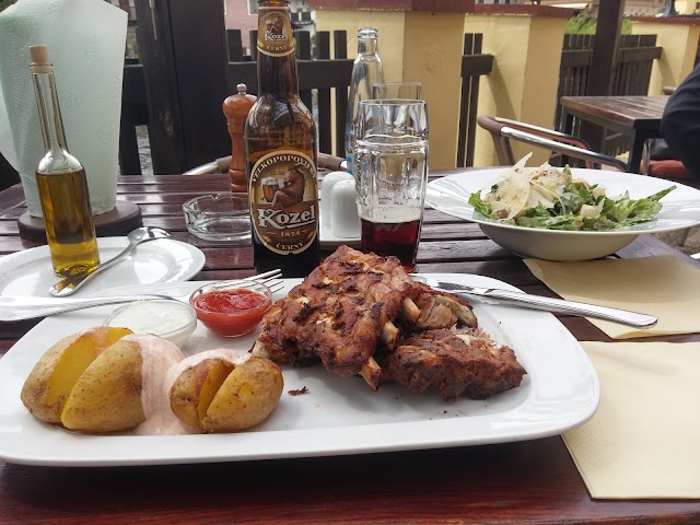Papa's Living Restaurant