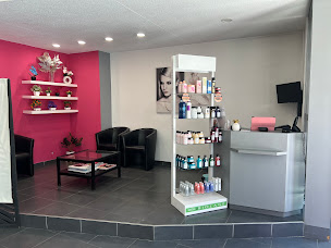 Photo n°3 de MV Coiffure à Villeurbanne (Salon de coiffure)