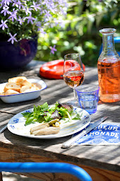 Photo n°2 de Restaurant & Gites La Fleur Bleue à Crestet (Restaurant français)