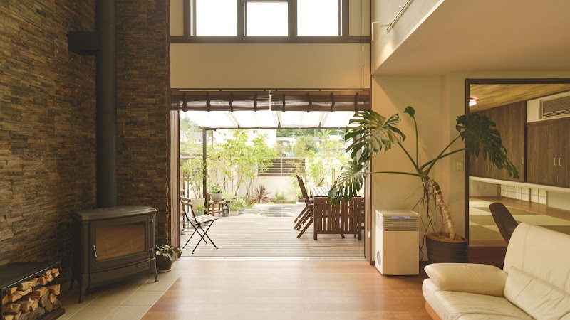 株式会社ドルフホームズ