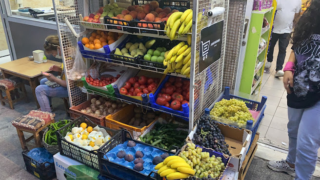 Kadıköy market by null