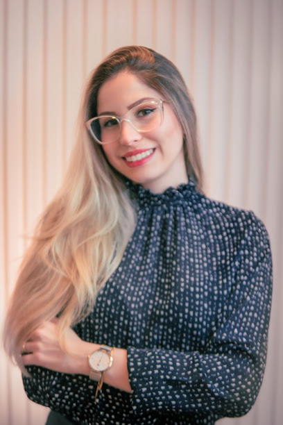 Dra. Gabriela Lemos, Dentista