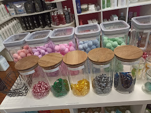 Photo n°7 de Centrale de la coiffure à Anzin (Magasin)