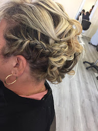 Photo n°2 de Le Sagit'Hair à Ambérieu-en-Bugey (Salon de coiffure)