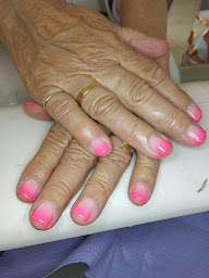 Photo n°12 de Nails Mrgn à Bessan (Salon de manucure)