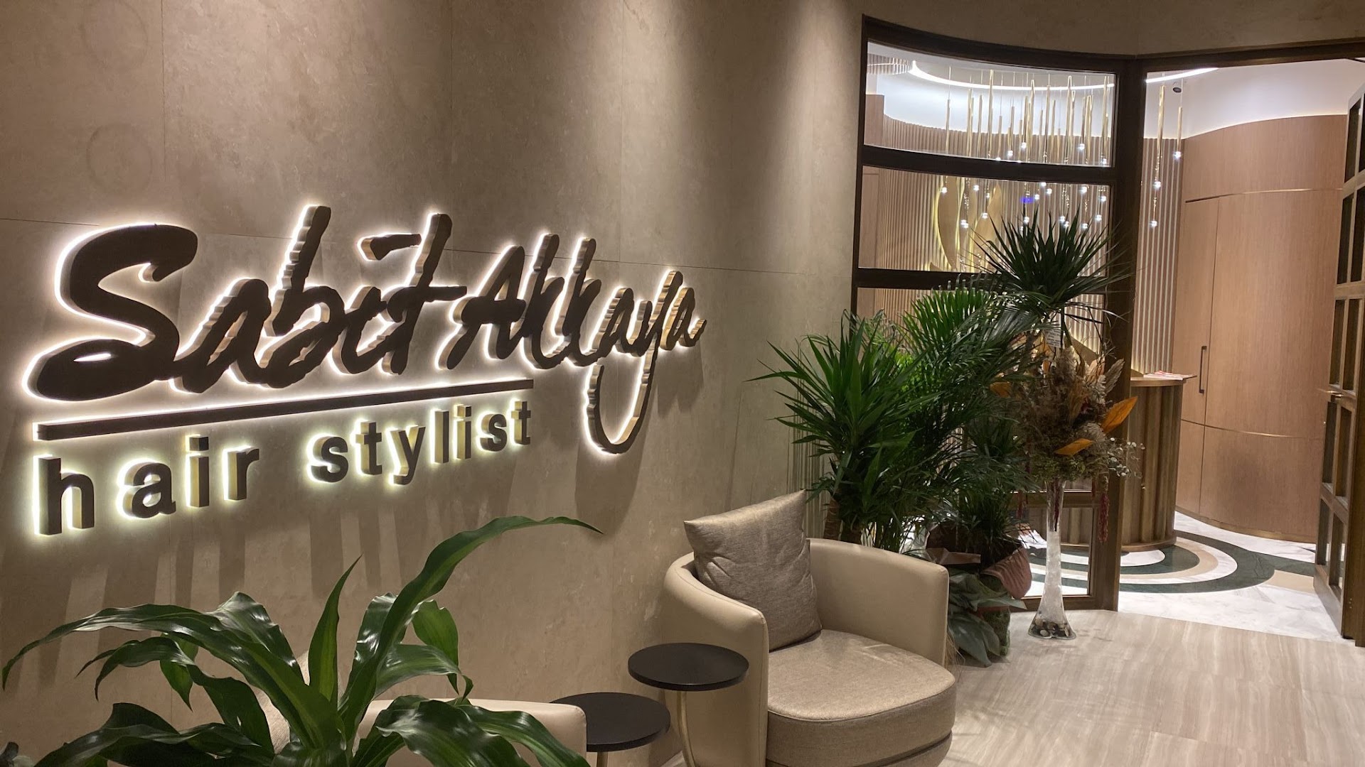 Sabit Akkaya Hair Stylist, JW Marriott
