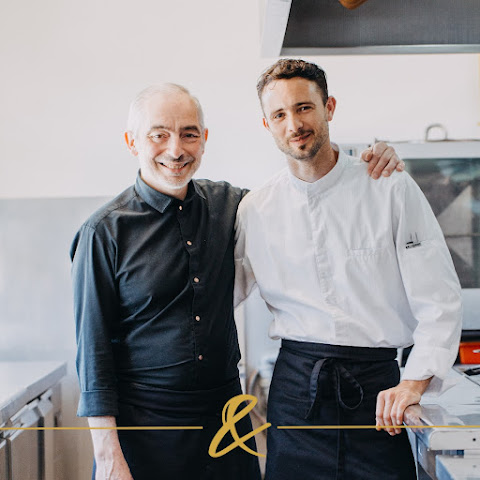 Logis Hôtel Le Gavrinis by null