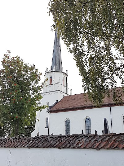 Photos of L&oslash;ten kirke