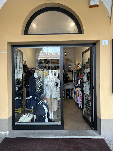 Ipotesi Abbigliamento Logo