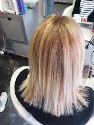 Photo n°26 de Aux cheveux d'ange (Sabrina Gambert) à Vieux-Condé (Salon de coiffure)