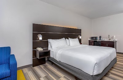 Holiday Inn Express & Suites Morristown