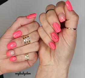 Photo n°4 de Ongles By Clem à Bogève (Salon de manucure)