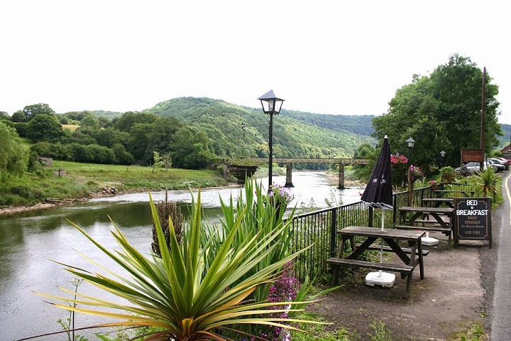 The Rose & Crown, Tintern by null