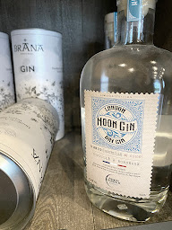 Photo n°9 de Le Verre Au Centre à Molac (Cave à vins)