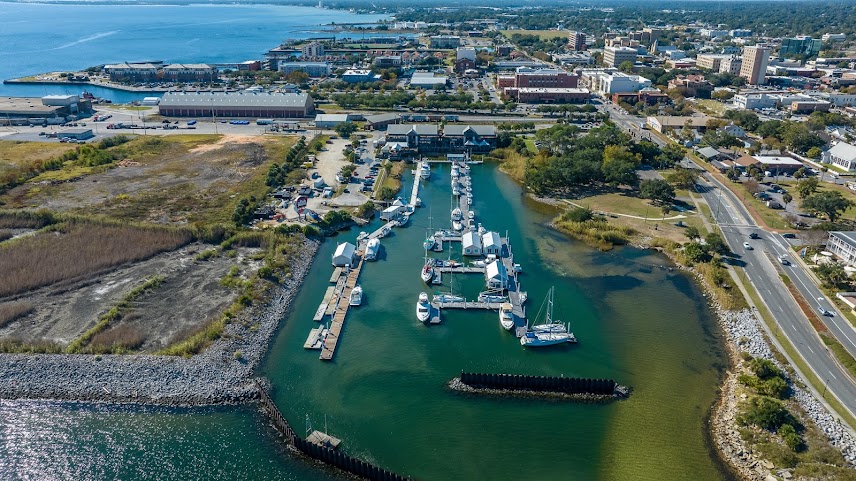 The Houseboats of Seville Harbour by null