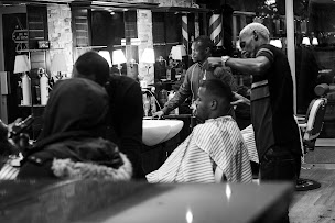 Photo n°21 de DIEGO'S BARBERSHOP à Créteil (Salon de coiffure)