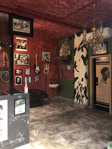 La Toppa Barber Shop Gallery - Italy