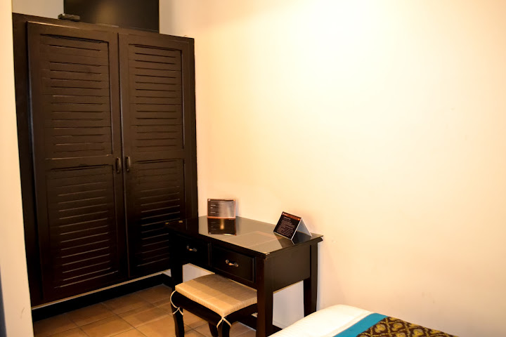 Hotel Colonial CR by null