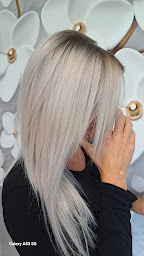 Photo n°5 de O salon doré à Auzebosc (Salon de coiffure)