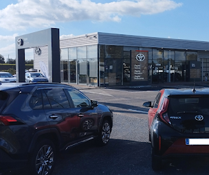 Photo n°3 de Toyota Moulins - Central Parc Automobile - Groupe Vincent à Avermes (Garage automobile)