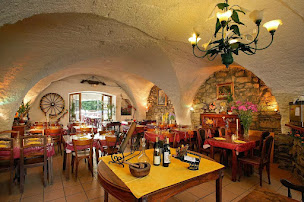 Photo n°36 de Camping Le Château de Rochetaillée à Le Bourg-d'Oisans (Terrain pour camping-cars)