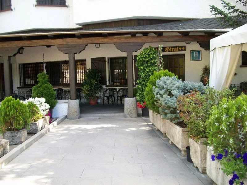 Hotel Giral