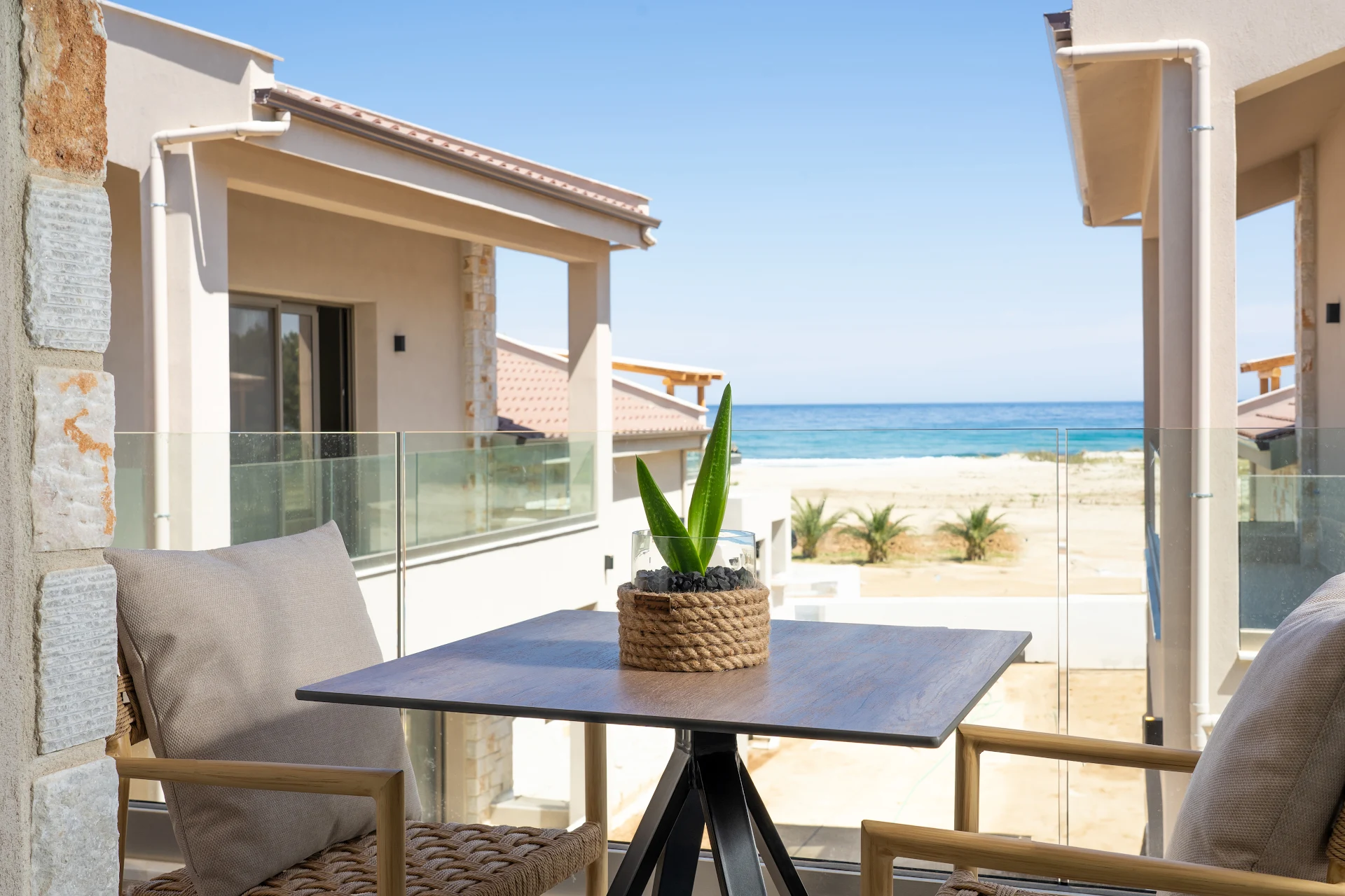 Amo Golden Suites