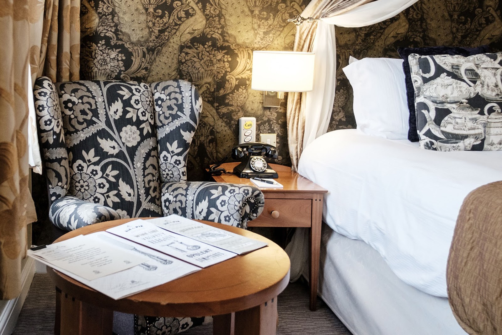 The Mad Hatter Hotel — photo 4