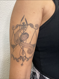 Photo n°14 de El Gloussing Gang à Saint-Andéol-de-Vals (Tatoueur)