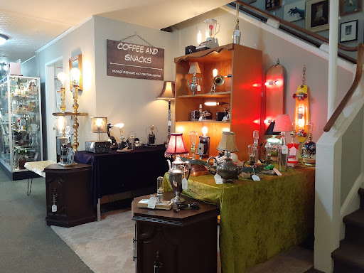 Tower Avenue Antiques - Thumbnail