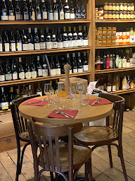 Photo n°31 de Les Domaines Qui Montent à Paris (Bar à vin)