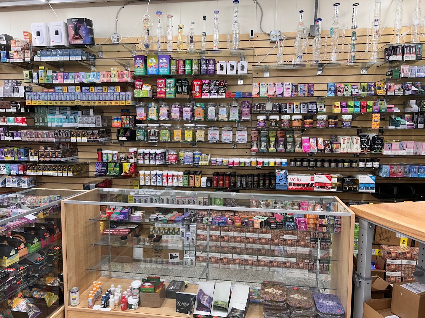 Smokeshop Diamond - Delta 8, Kratom, Vapes photo 1