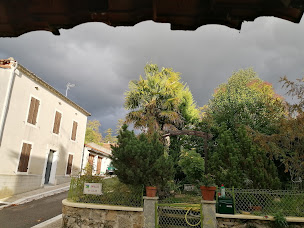 Photo n°1 de Holistique à Aubiac (Centre de bien-être)