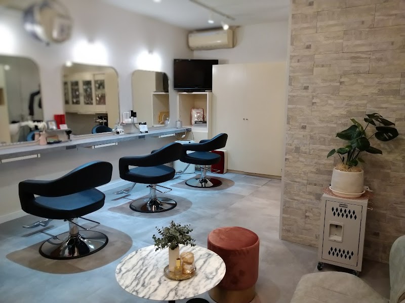 ヤヨイフェイバーヘア