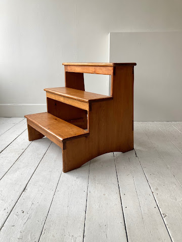 Committee of Taste by null