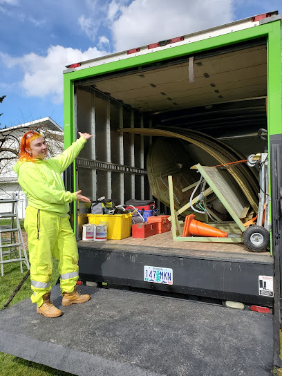 Frog & Toad Hauling logo