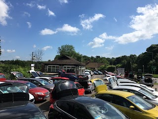 A C Cars - Independent Ford Specialists