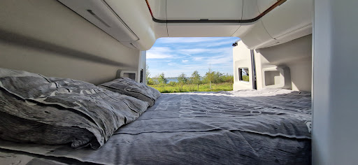 Zwartjes Campers - Bus camper verhuur - Thumbnail
