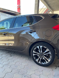 Photo n°7 de Valdonne Carrosserie à Peypin (Atelier de carrosserie automobile)