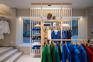 Photo n°6 de Lacoste Saint Malo à Saint-Malo (Magasin de vêtements pour femmes)